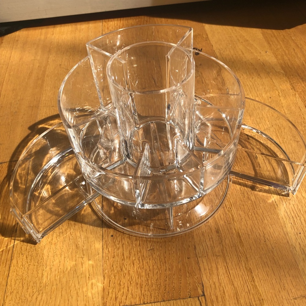 clear makeup caddy - Picture 2 of 4